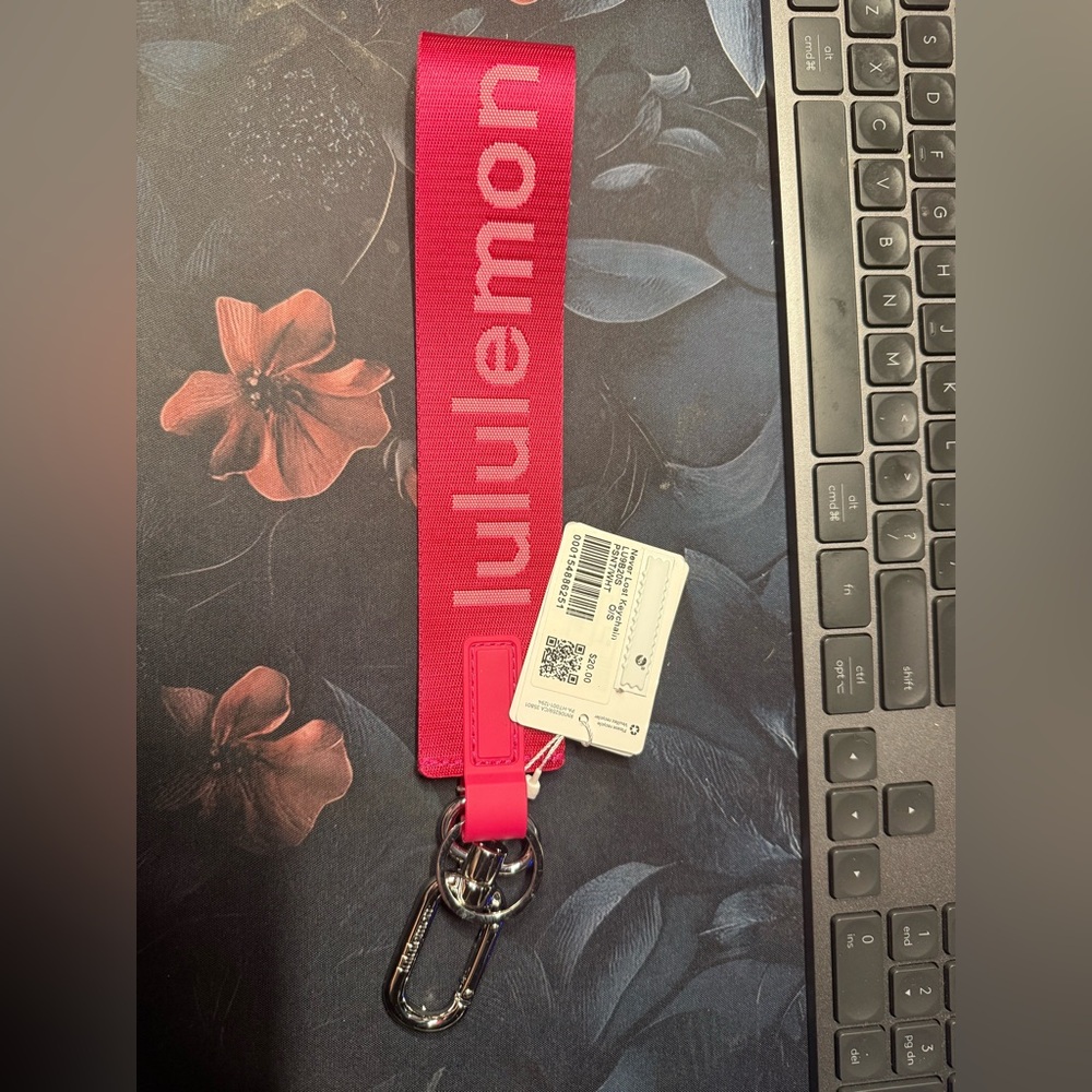 Lululemon never lost Keychain